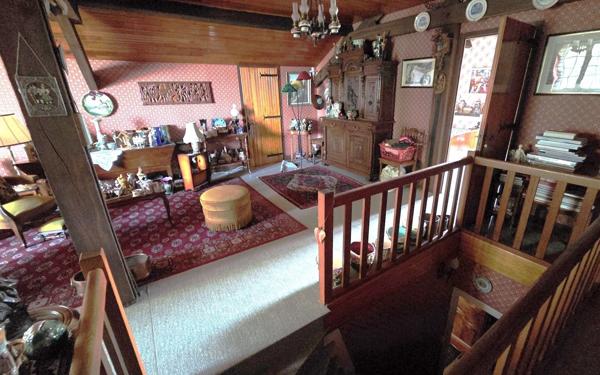 Maison à vendre    7 pièces •  Montceau-les-Mines