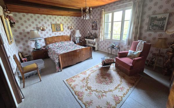 Maison à vendre    7 pièces •  Montceau-les-Mines