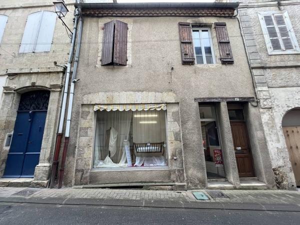 Immeuble à vendre |  Condom |  224 m²