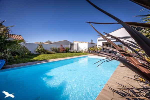 Maison à vendre |  Aigrefeuille-d'Aunis |  11 pièces | 244 m²