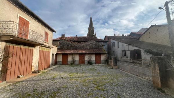 Maison familiale ou investissement 12 pièces 317 m2 à rénover