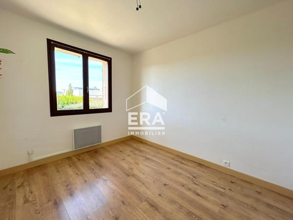 A LOUER 84360 LAURIS MAISON 5 PIECES 93M² AVEC JARDIN ET GARAGE