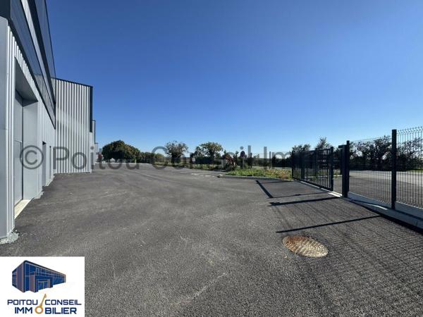 BATIMENT NEUF DE 217m2 AJUSTABLE ZONE MENDES FRANCE NIORT CHAURAY