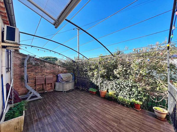 - HYERES - A Vendre - En Campagne - Maison T3 de 68 m², avec Cave et Terrasse.