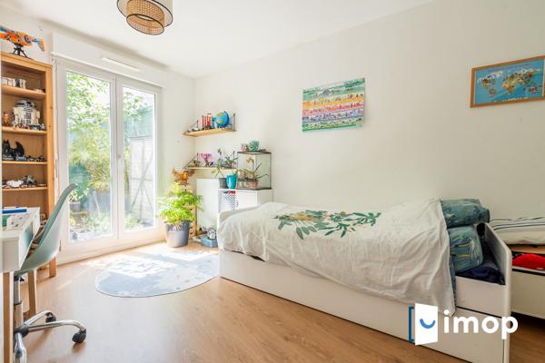 4 pièces et 3 chambres avec beau jardin