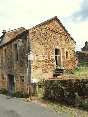 Maison de bourg à finir de restaurer.