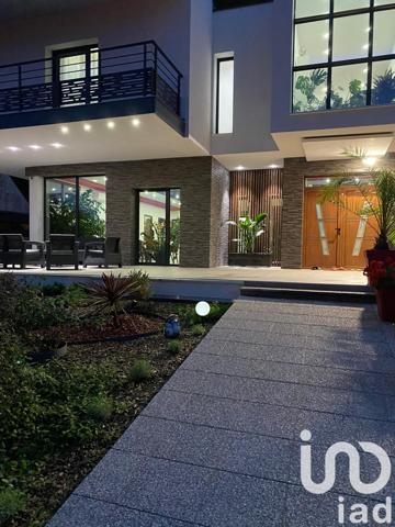 Maison à vendre 8 pièces 320 m² La Rochette