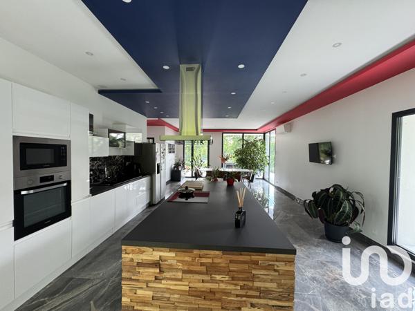 Maison à vendre 8 pièces 320 m² La Rochette