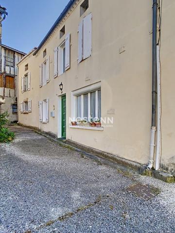 À vendre : maison familiale de 124 m² avec 4 chambres et jardin, à Sos, dans un environnement calme