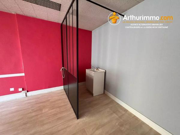 Location                                                      Local commercial
                        
                     1 pièces                      16 m2                     à Craon