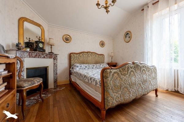 Maison à vendre 189 900 € Saint-Germain-du-Puy 7 p 138 m² DPE F