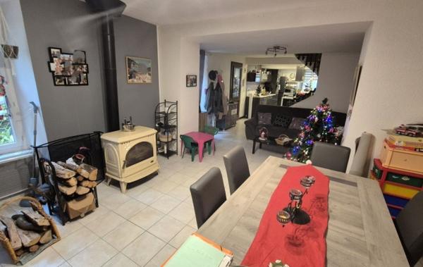 Vente Maison de village Avec cour grenier et atelier Homps   