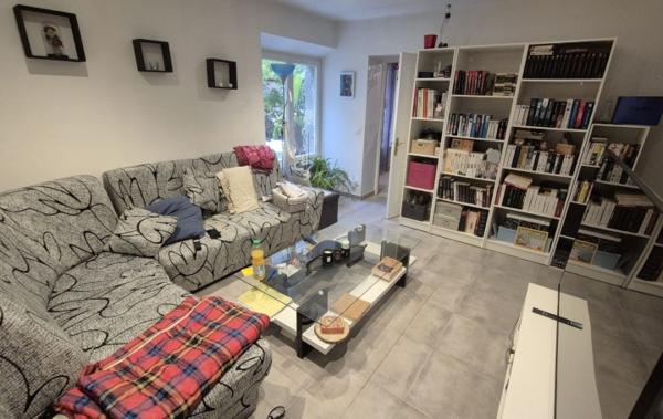 Vente Maison de village Avec cour grenier et atelier Homps   