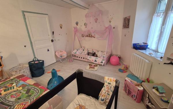 Vente Maison de village Avec cour grenier et atelier Homps   