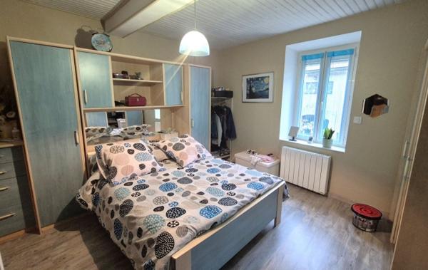 Vente Maison de village Avec cour grenier et atelier Homps   