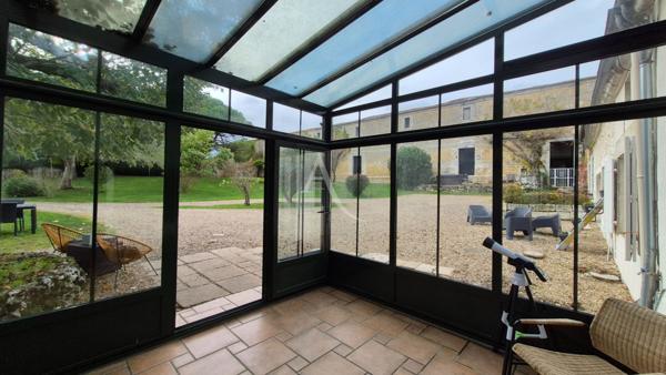 Domaine d'Exception au Coeur de Romegoux