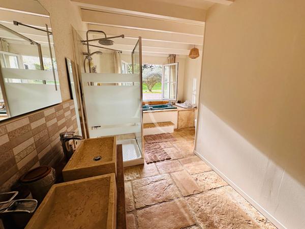 Domaine d'Exception au Coeur de Romegoux