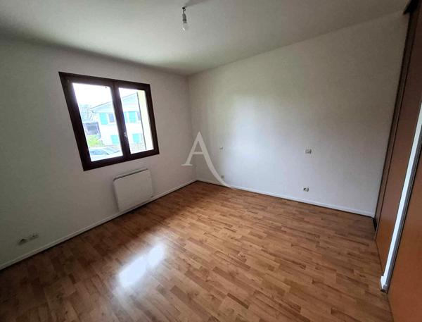 Maison traditionnelle de 104 m² avec grand sous-sol et terrain clos