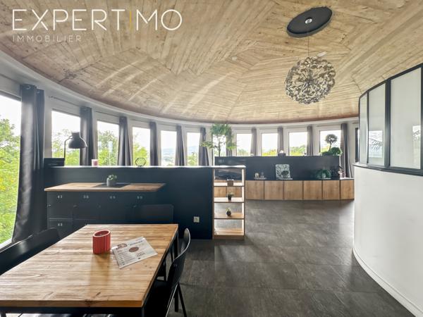 Trévoux (01600) BIEN ATYPIQUE – ANCIEN CHÂTEAU D’EAU ENTIÈREMENT RÉHABILITÉ – VUE PANORAMIQUE À 360° – TREVOUX