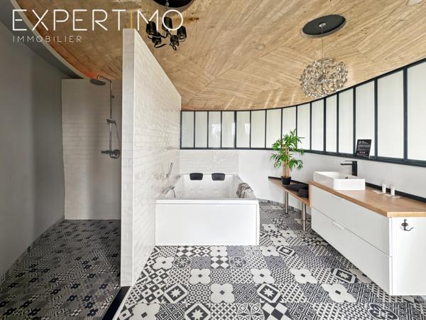 Trévoux (01600) BIEN ATYPIQUE – ANCIEN CHÂTEAU D’EAU ENTIÈREMENT RÉHABILITÉ – VUE PANORAMIQUE À 360° – TREVOUX