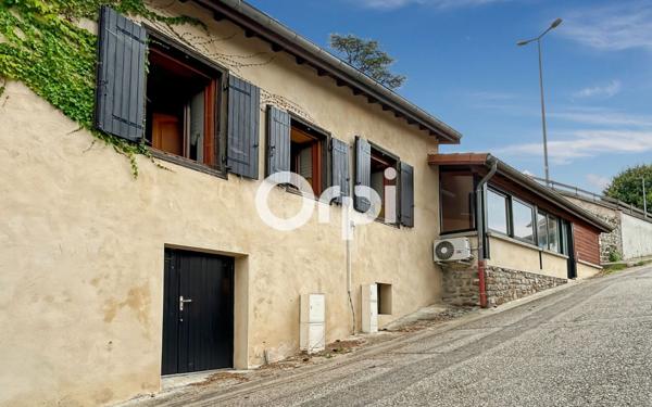 Maison à louer    3 pièces •  Saint-Symphorien-sur-Coise
