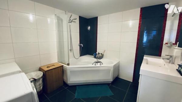 APPARTEMENT DE TYPE T5 CENTRE VILLE PONTARLIER AVEC TERRASSE