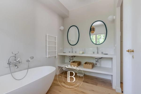 Lège-Cap-Ferret, Villa  242 m² à vendre