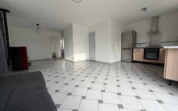 Maison à vendre    3 pièces •  Saintes