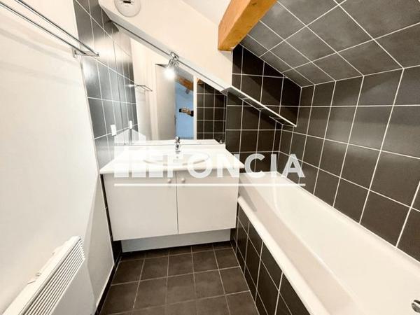 Location Studio 31.1 m² - BAT H - 58 IMPASSE DES GENTIANES Gex 01170