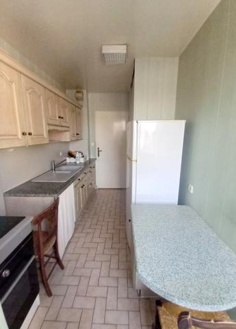 Appartement T4 lumineux de 80 m² – Plein centre-ville de Mayenne avec garage et cave
