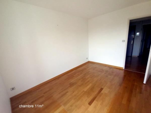 Appartement T4 lumineux de 80 m² – Plein centre-ville de Mayenne avec garage et cave