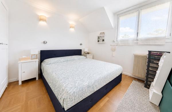 Maison 4 chambres avec jardin, garage et deux terrasses - Secteur recherché