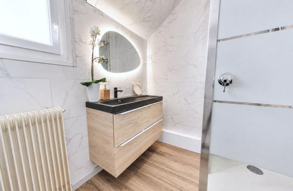 Maison 4 chambres avec jardin, garage et deux terrasses - Secteur recherché