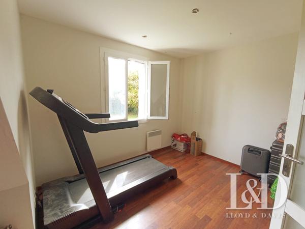 MAISON INDIVIDUELLE 117M2 - 4 CHAMBRES - PISCINE ET JARDIN- À 15 MINUTES DE SENS