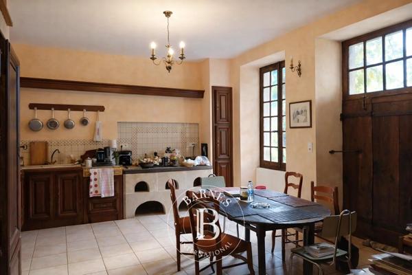 Montmorillon, Maison 6 Chambres -  396 m² à vendre