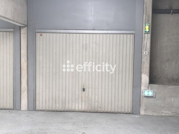 Parking - 14 m²