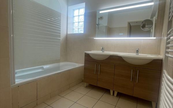 Appartement à louer    3 pièces • 67 m2 Sevran
