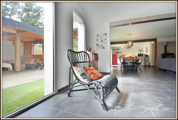 Superbe maison à vendre 8 pièces SOUSTONS (40) PROCHE DU LAC AU CALME.