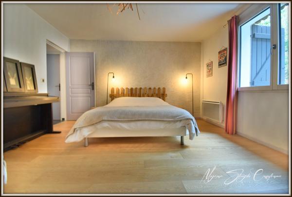 Superbe maison à vendre 8 pièces SOUSTONS (40) PROCHE DU LAC AU CALME.