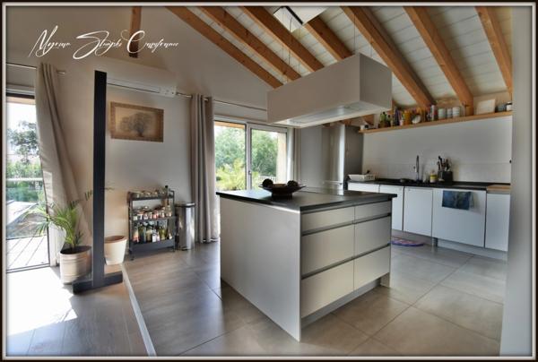 Superbe maison à vendre 8 pièces SOUSTONS (40) PROCHE DU LAC AU CALME.