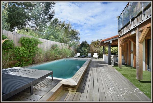 Superbe maison à vendre 8 pièces SOUSTONS (40) PROCHE DU LAC AU CALME.