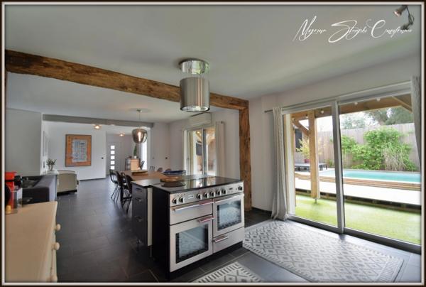 Superbe maison à vendre 8 pièces SOUSTONS (40) PROCHE DU LAC AU CALME.