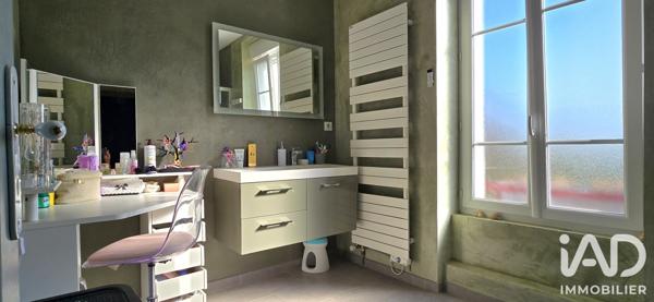 Maison à vendre 6 pièces 148 m² Saint-Amand-Montrond