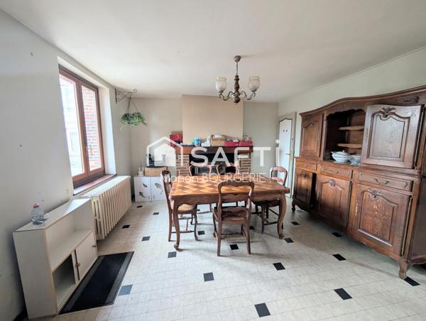 Maison de village : le charme d'un ancien hôtel aux volumes généreux