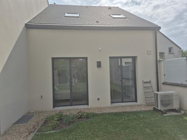 Coignières (78310) Maison Neuve proche Le Mesnil Saint Denis