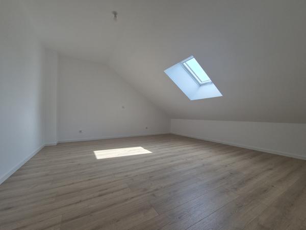 Coignières (78310) Maison Neuve proche Le Mesnil Saint Denis