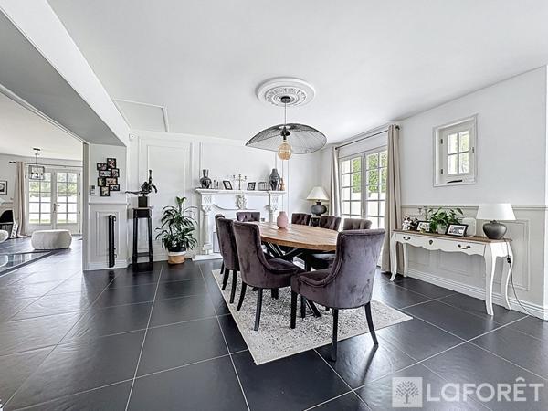 Achat maison près de AIRE SUR LA LYS - 17 pièce(s) - 455 m² - 690 000 €