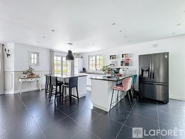 Achat maison près de AIRE SUR LA LYS - 17 pièce(s) - 455 m² - 690 000 €