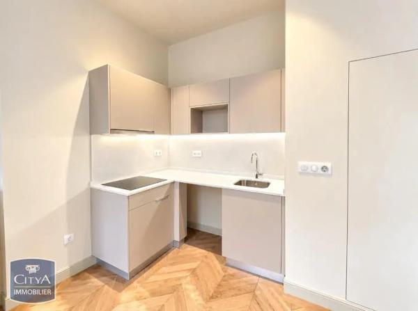 Appartement à louer 3 pièces 65.33m² Chinon (37500)
