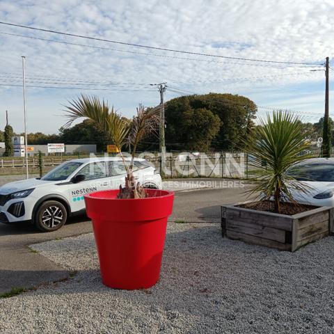 A louer terrain commercial pleine visibilité RN 165 Ploeren 923m²
